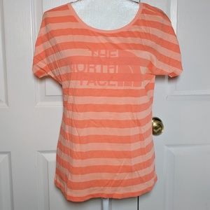 NWT The North Face short sleeve logo tee Medium